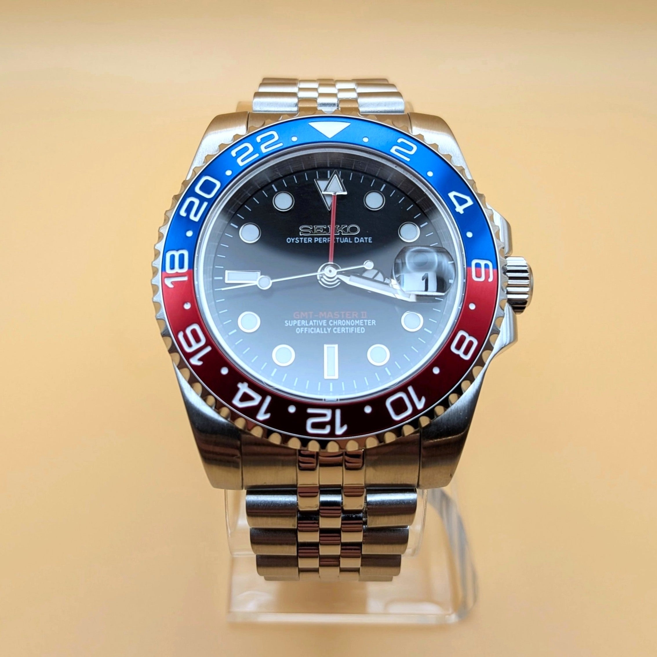 Black Dial & Pepsi Bezel | Jubilee Bracelet | Seiko NH34A GMT Automatic