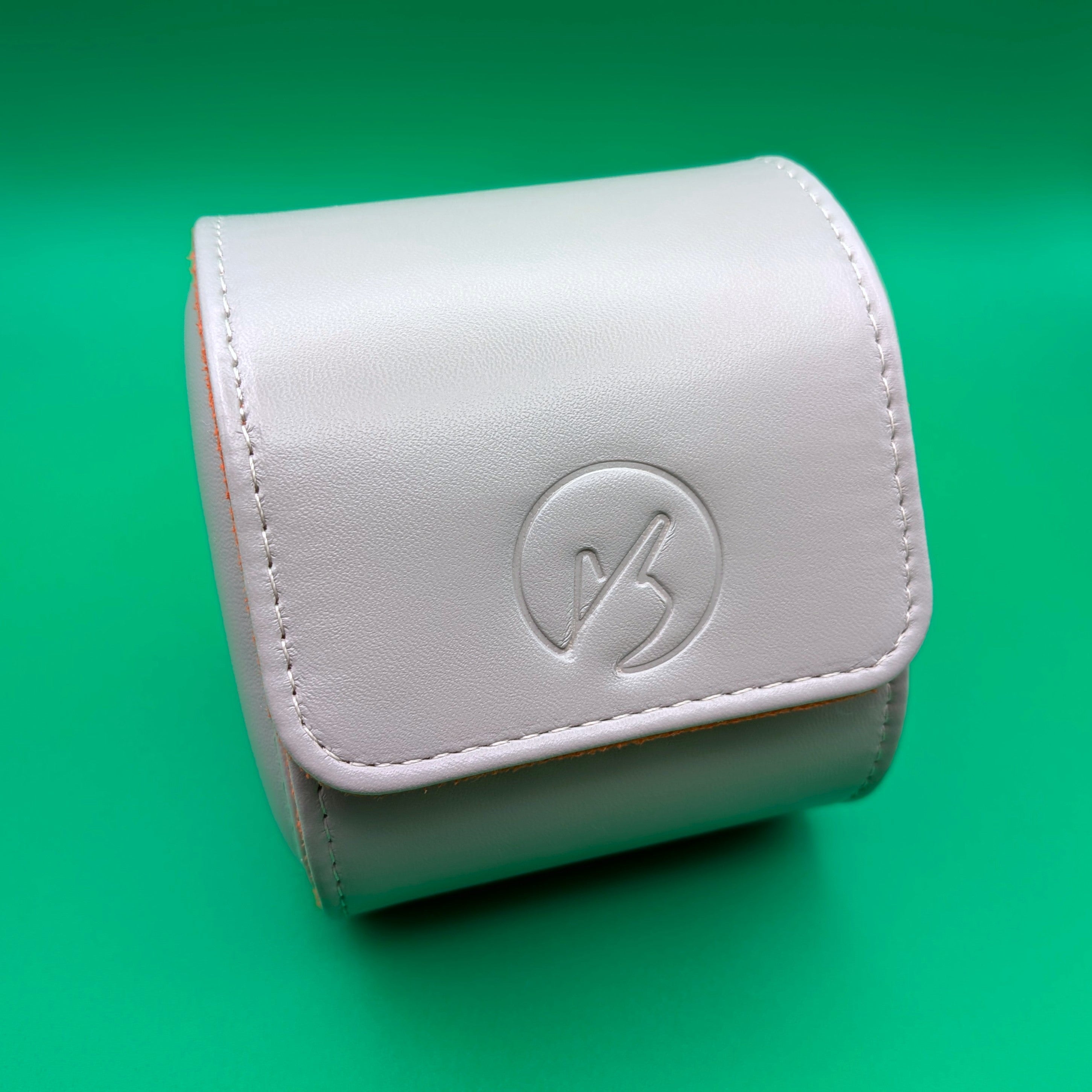 Silver Dial & Black Bezel | Oysterflex Strap | Seiko VK63 Movement