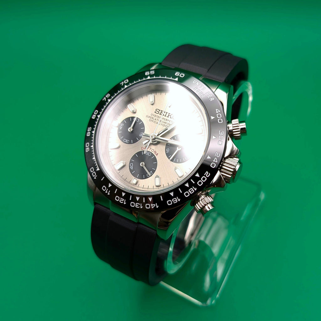 Silver Dial & Black Bezel | Oysterflex Strap | Seiko VK63 Movement