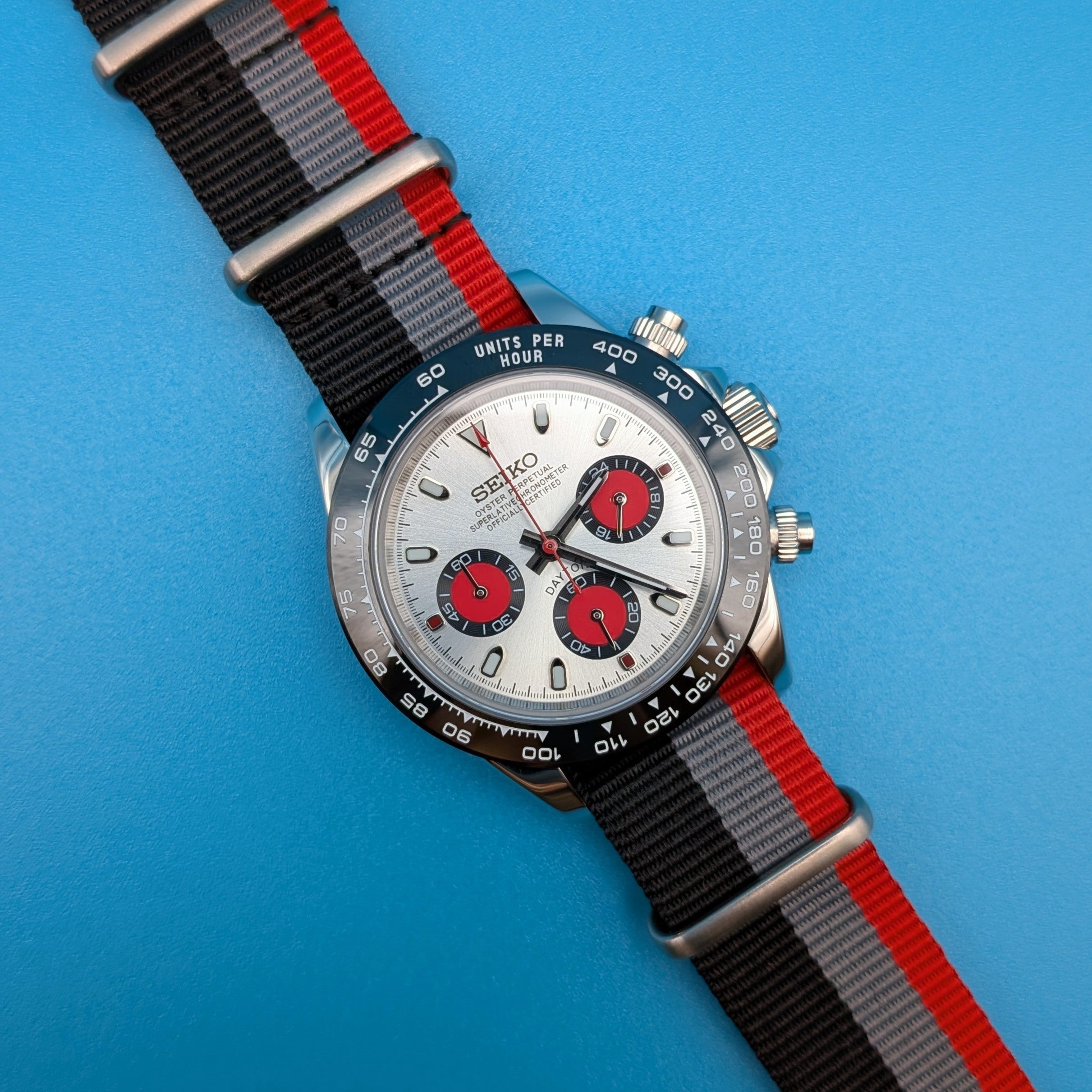 Silver Dial & Black Bezel | Audi Sport Colorway | Seiko VK63 Movement