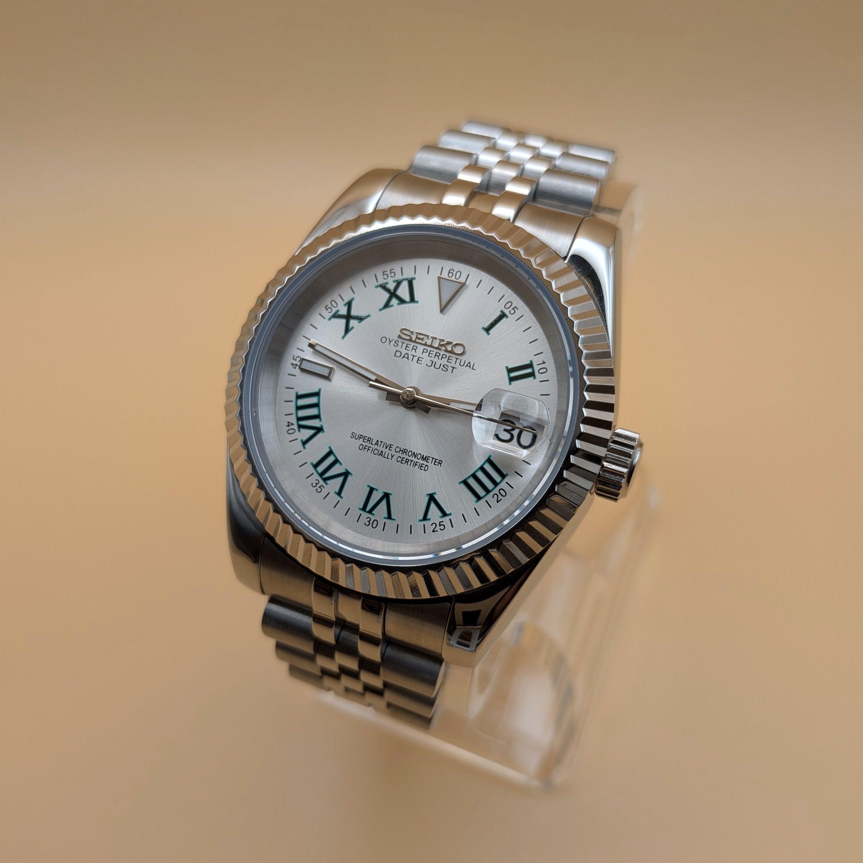 Silver Dial & Silver Fluted Bezel | Jubilee Bracelet | Seiko NH35A Automatic